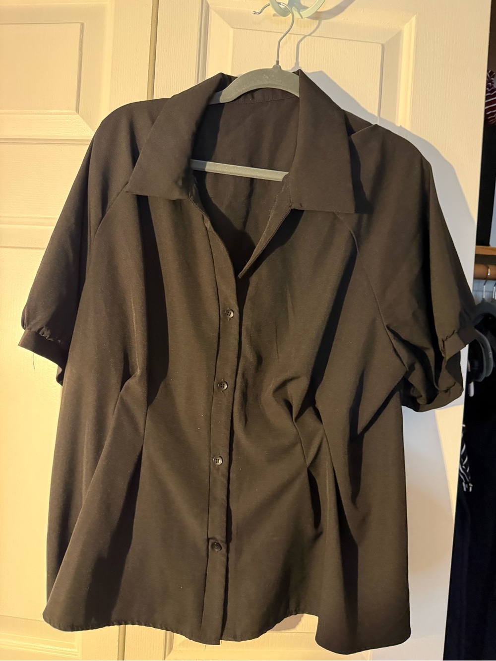 SHEIN Black Short-Sleeve Button Blouse